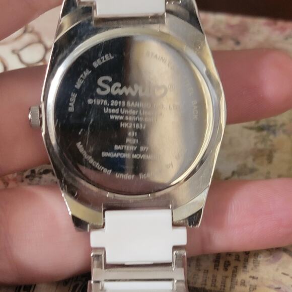 Hello Kitty Sanrio Watch 2013 MZB White Strap Crystal Bezel Quartz Collectible - Picture 5 of 9